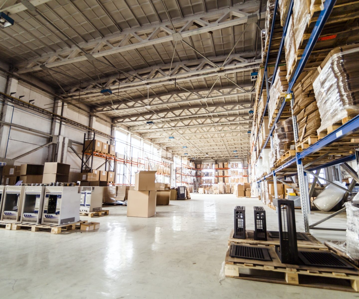 Warehouse and pallets